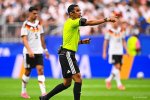 جلال جيد يدير مواجهة ألمانيا وباراغواي في دور الـ32