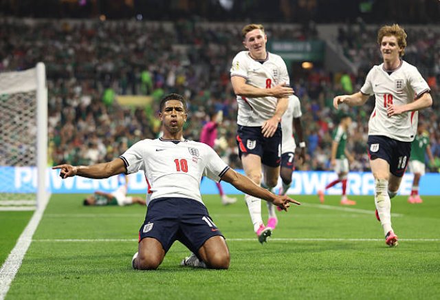 إنجلترا تواجه النرويج في ربع نهائي كأس العالم بعد فوز مثير على المكسيك