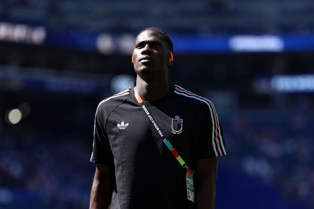 Amadou Onana Out for 8 Months with ACL Injury